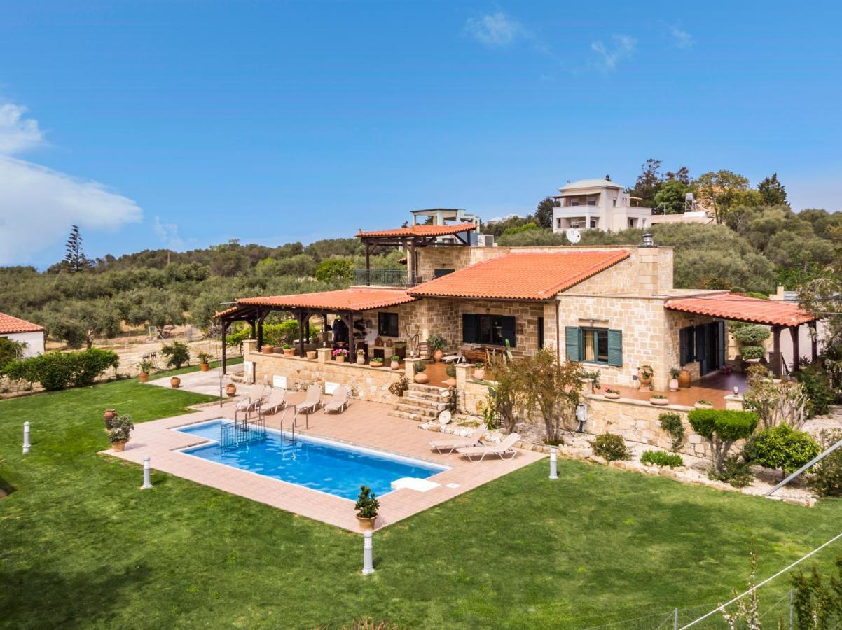 Athina Traditional By Be On Holidays